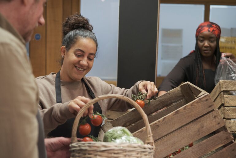 Ayuda Mutua: Cómo ubicar redes de apoyo en su comunidad