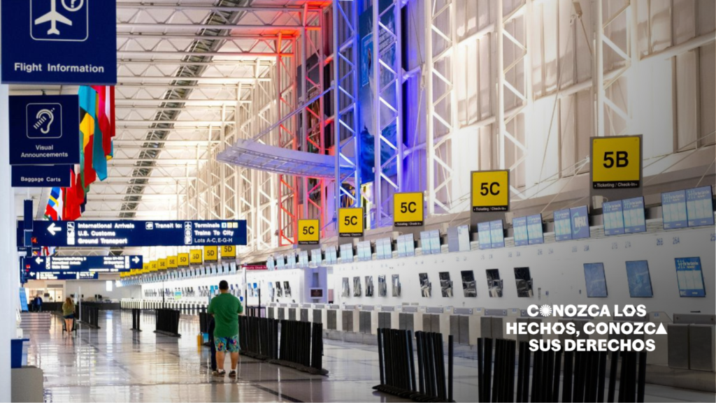 Lo que deben saber los inmigrantes antes de viajar en avión en Estados Unidos